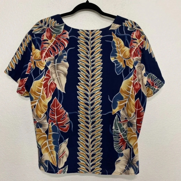 Hilo Hattie Hawaiian Colorful Tropical V-Neck Button Front Blouse Size Large - Picture 2 of 7